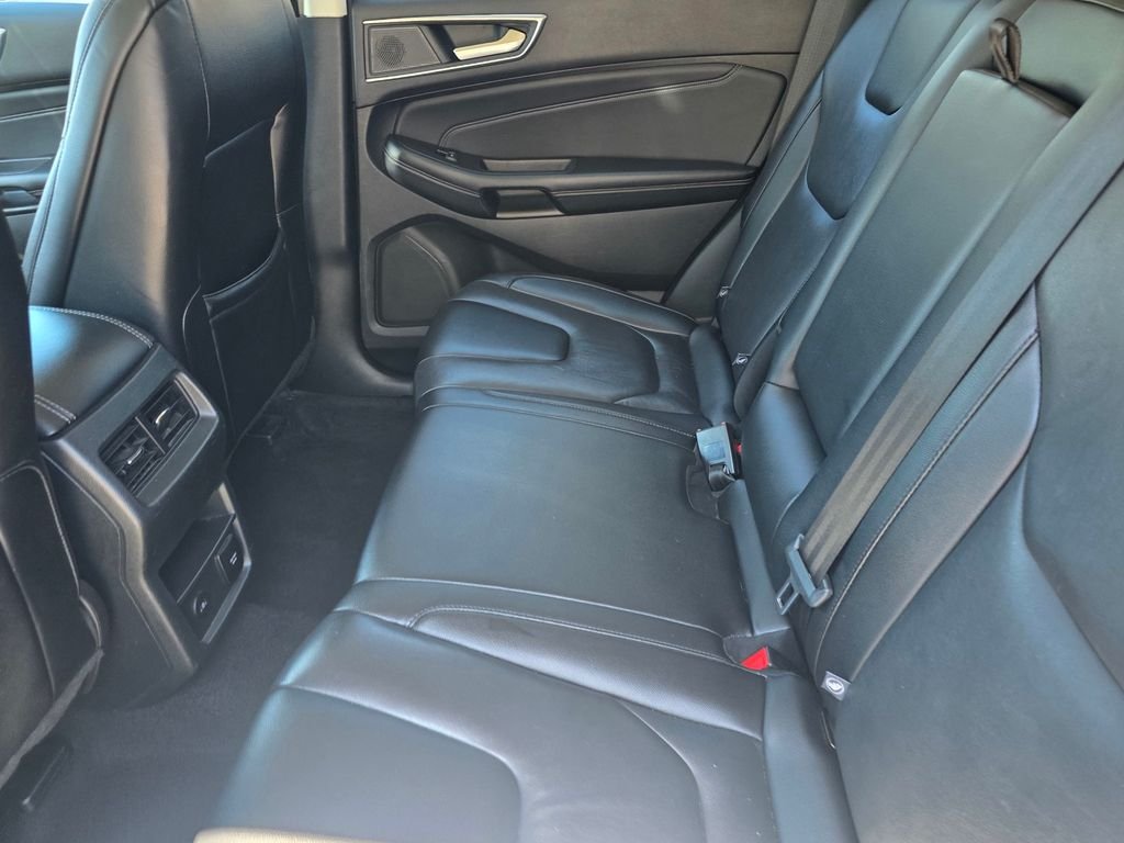 Used 2022 Black Ford Titanium image 15