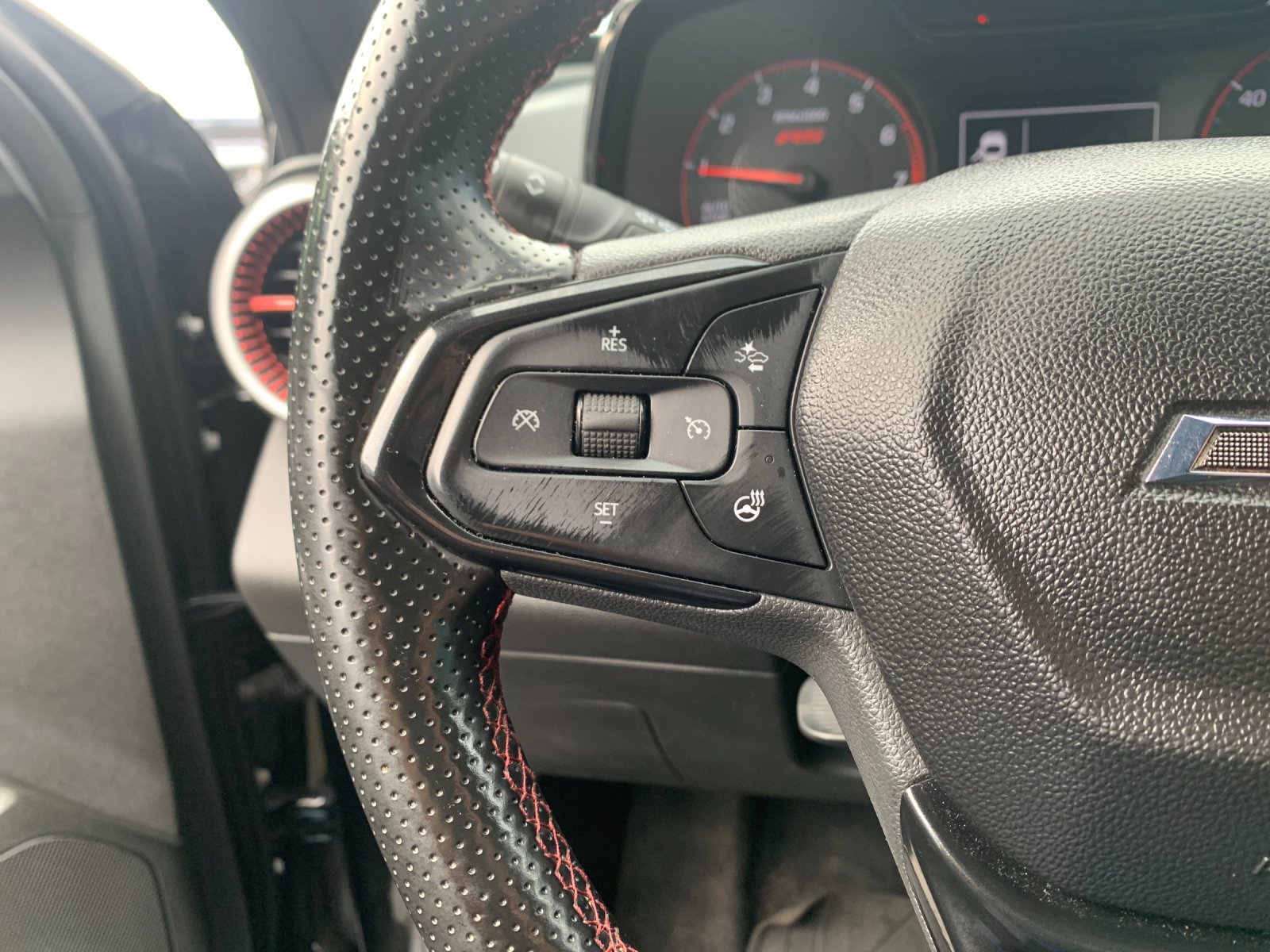 Used 2024 Mosaic Black Metallic Chevrolet 1RS image 26
