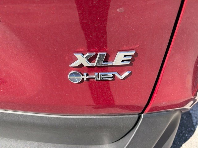 Used 2025 Pearl Toyota XLE Premium image 3