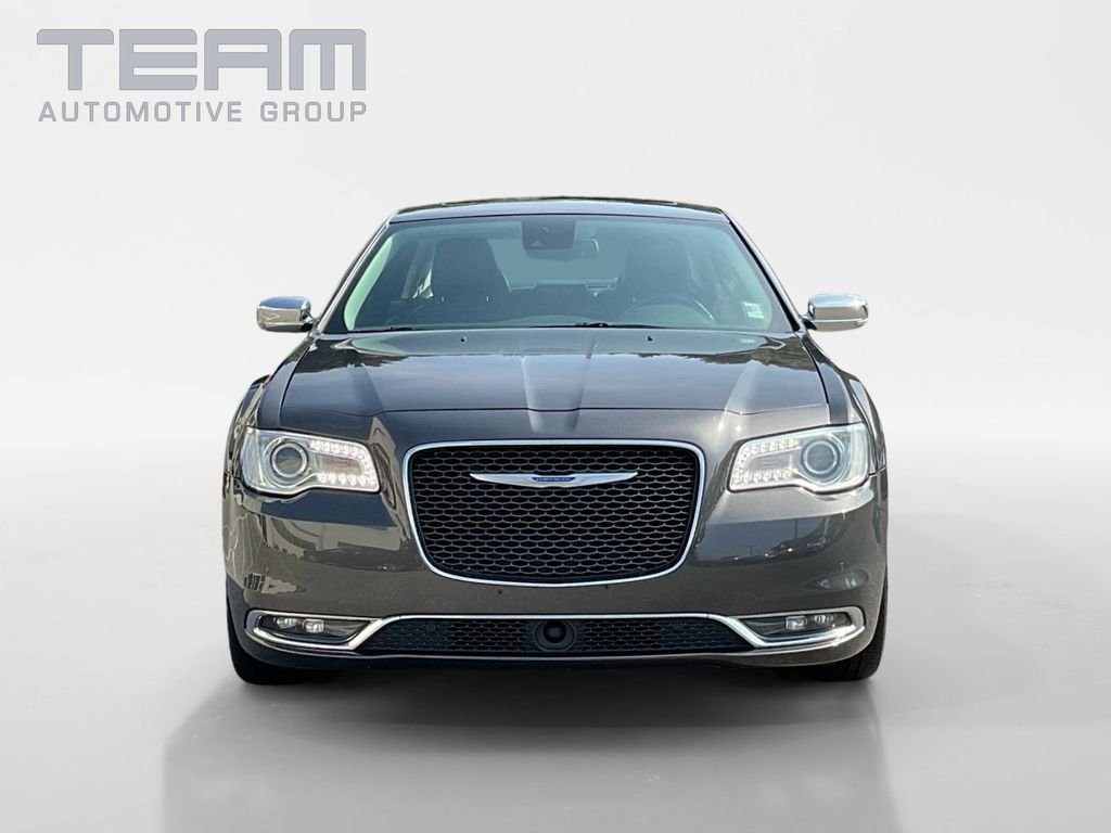 Used 2018 Gray Chrysler Limited image 2