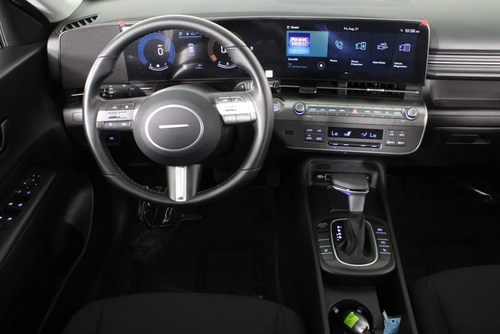 Used 2026 White Hyundai SEL Sport image 8
