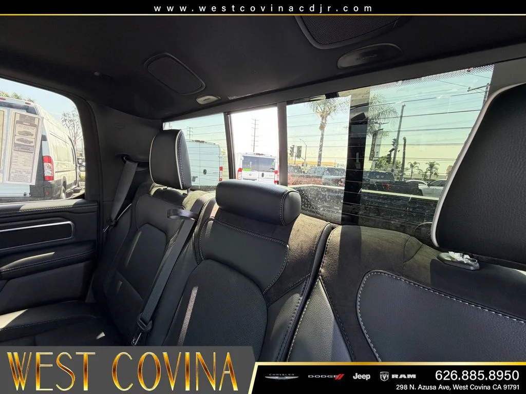 New 2026 Diamond Black Crystal Pearl-Coat Exterior Paint RAM Laramie image 31