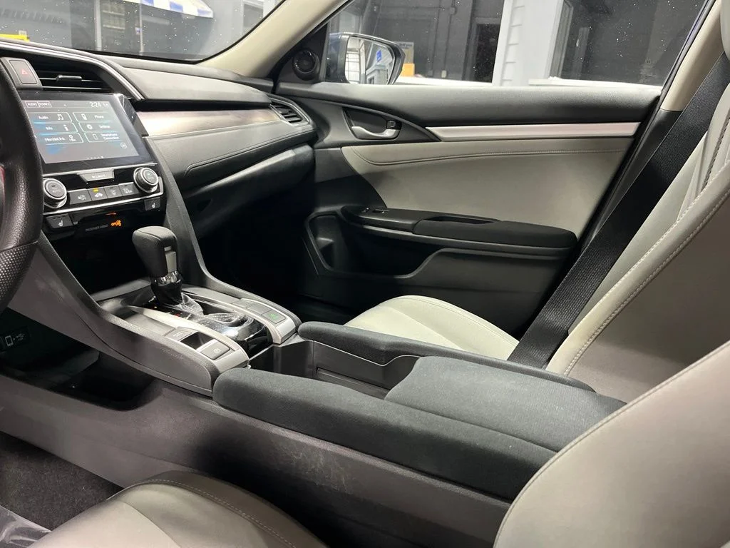 Certified Used 2017  Honda EX-T image 14