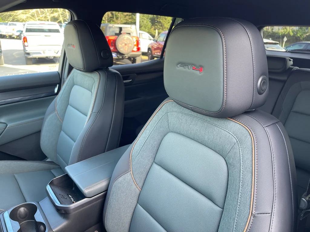 2026 GMC Terrain AT4 - Photo 24