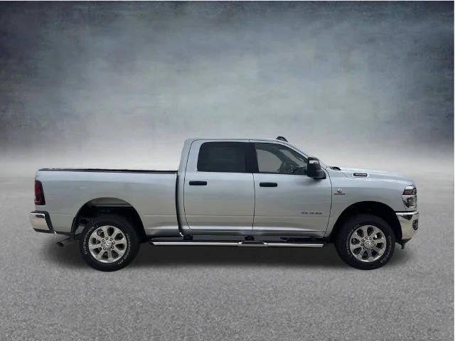 New 2027 Silver-Zynith Exterior Paint RAM Big Horn image 9