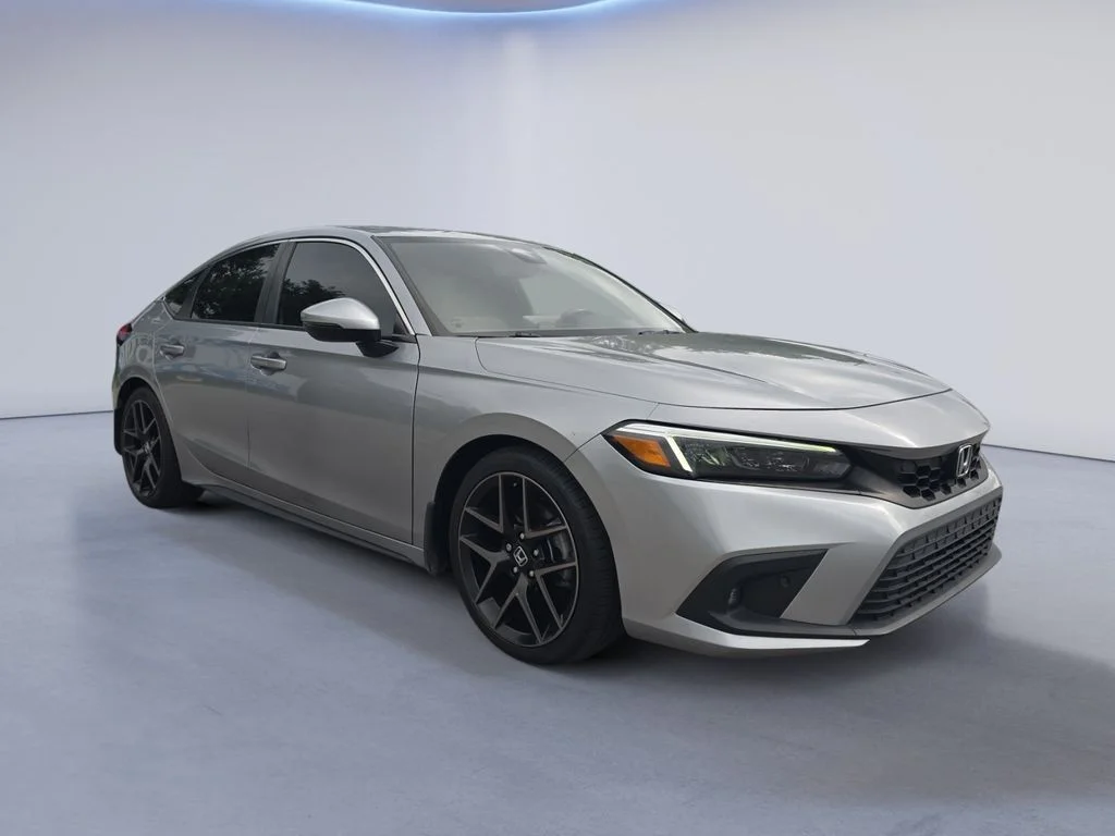 Used 2024 Lunar Silver Metallic Honda Sport Touring image 6