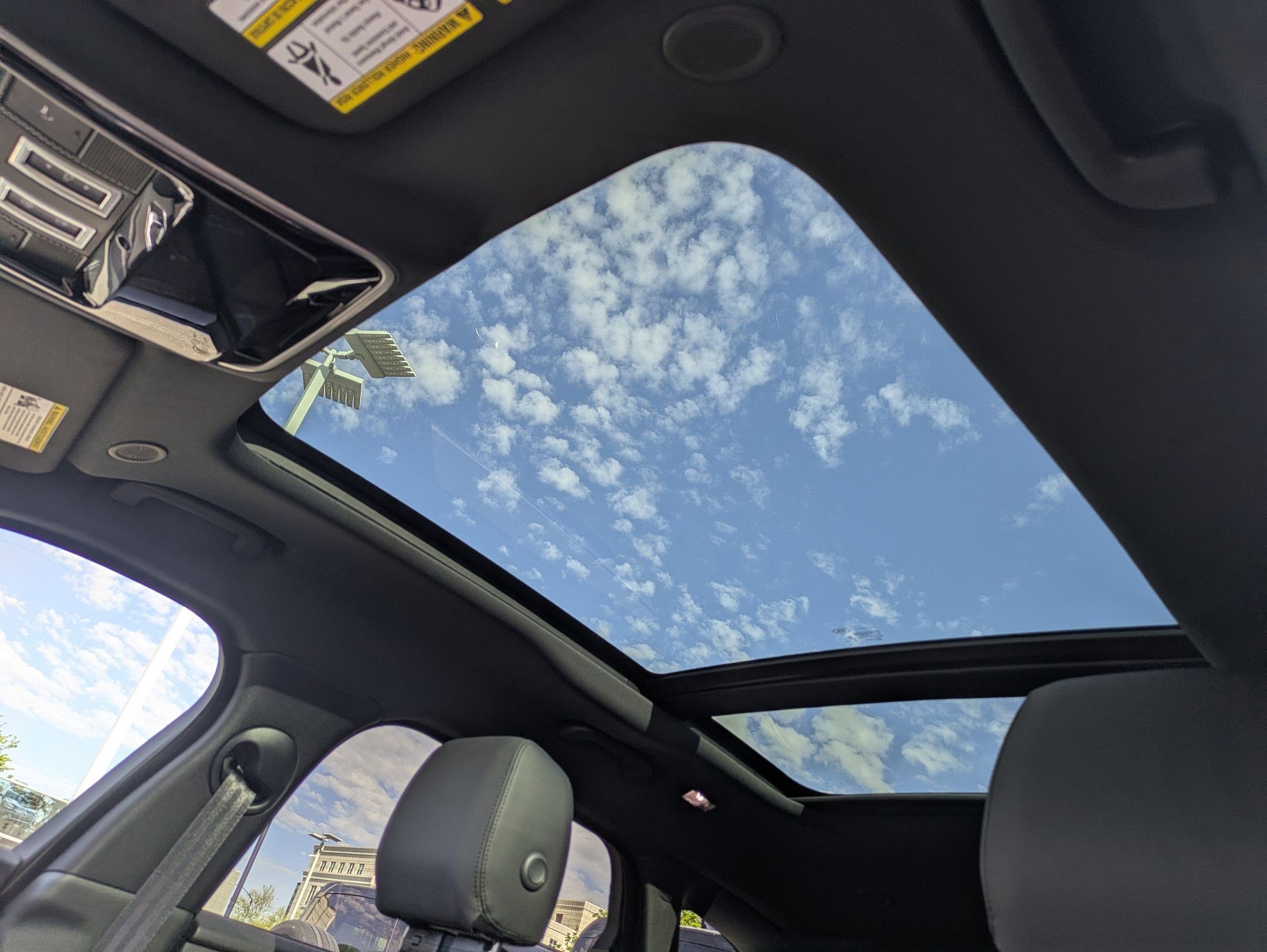 New 2026 Santorini Black Land Rover S image 24