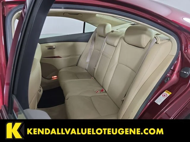 Used 2007 Red Lexus 350 image 26