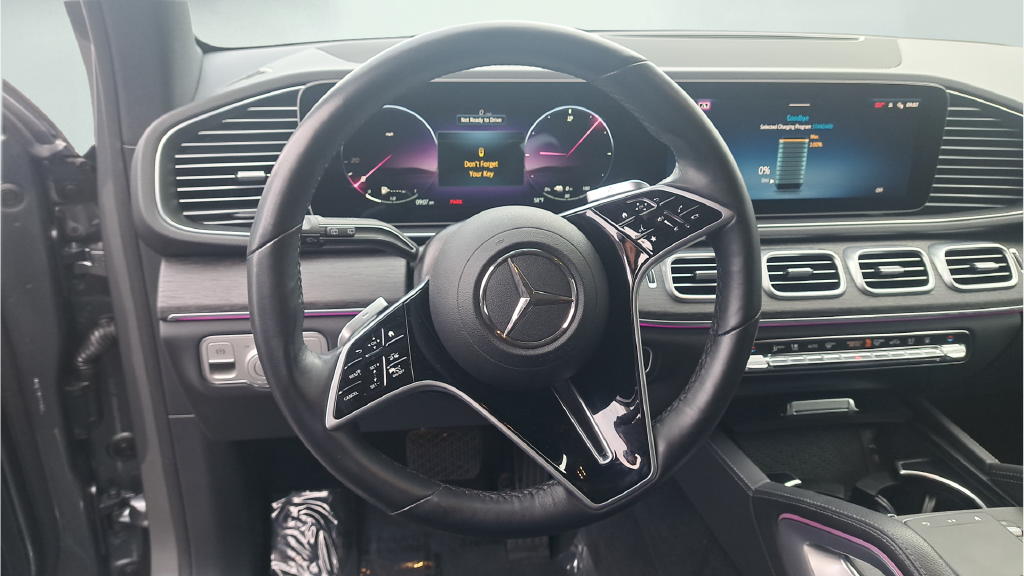 Used 2025  Mercedes-Benz GLE 450e image 18