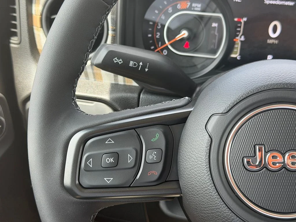 New 2026 Black Clear-Coat Exterior Paint Jeep  image 20
