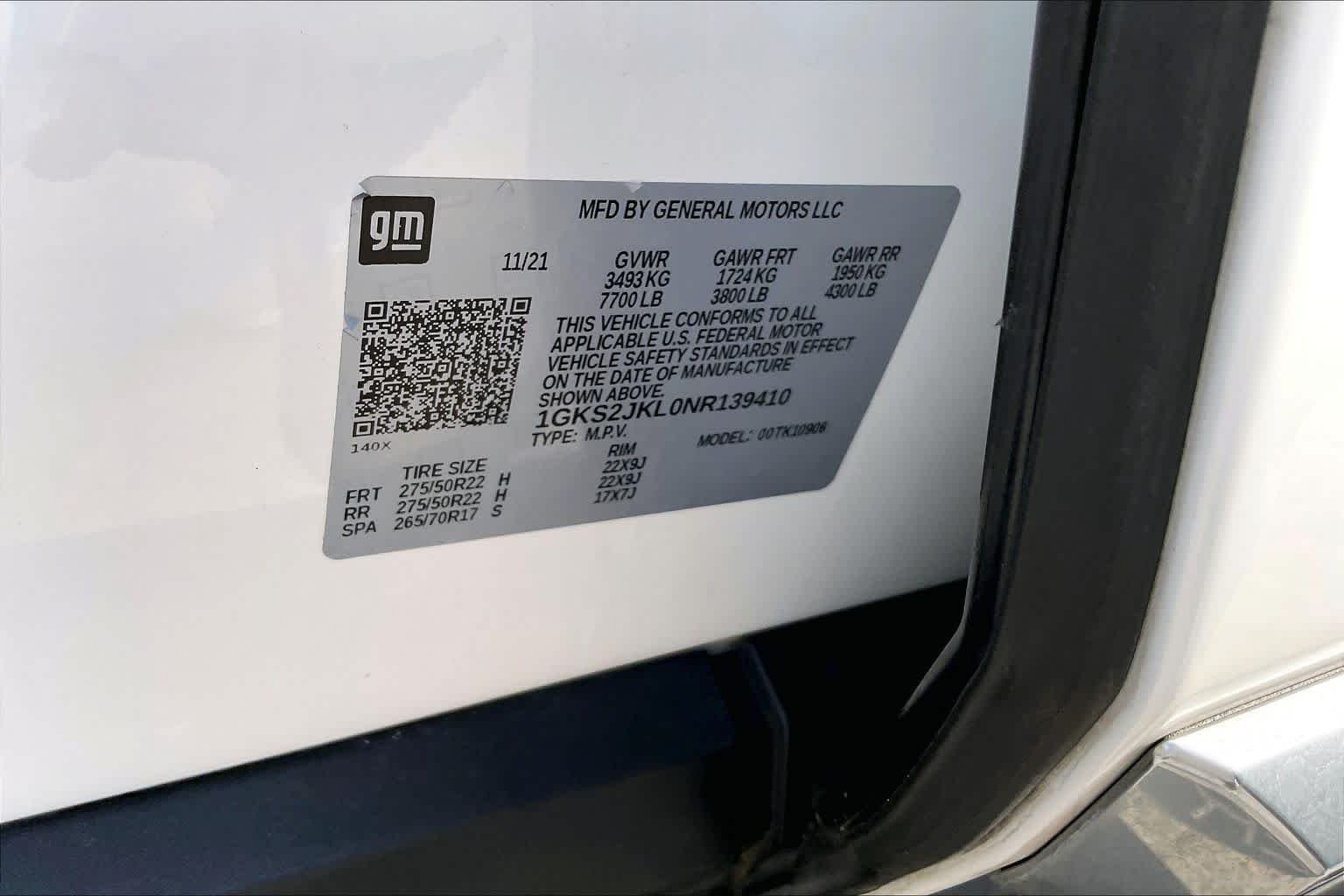 Used 2022 White Frost Tricoat GMC Denali image 37