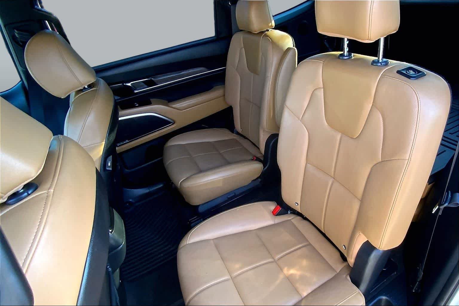 Used 2022 Glacial White Pearl Kia SX image 19