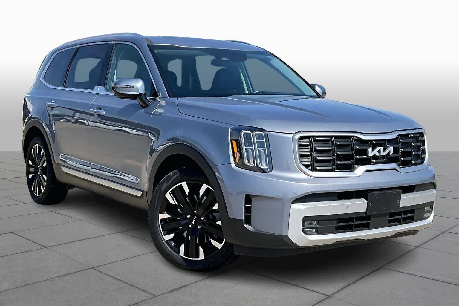 Used 2024 Everlasting Silver Kia SX image 5
