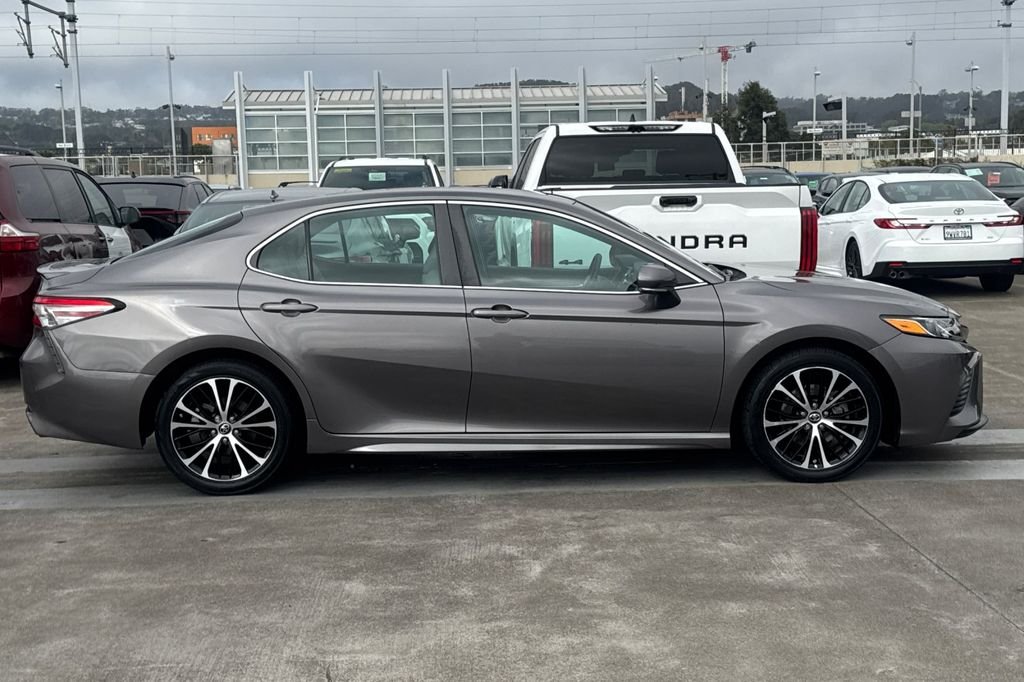 Certified Used 2018 Gray Toyota SE image 3