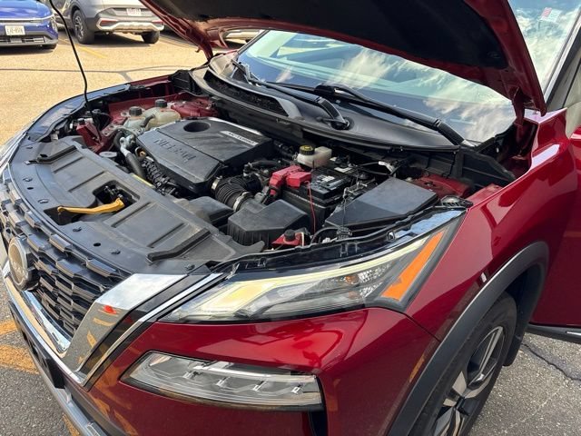 Used 2022 Scarlet Ember Tintcoat Nissan SL image 17