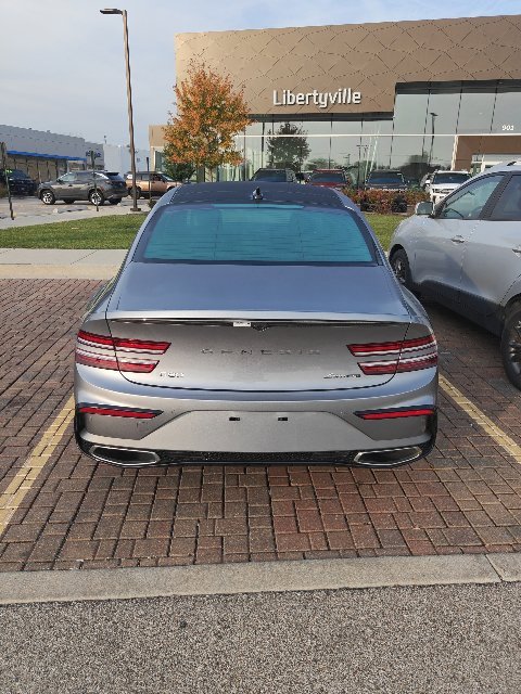 Used 2025 Silver Genesis 3.5T image 2