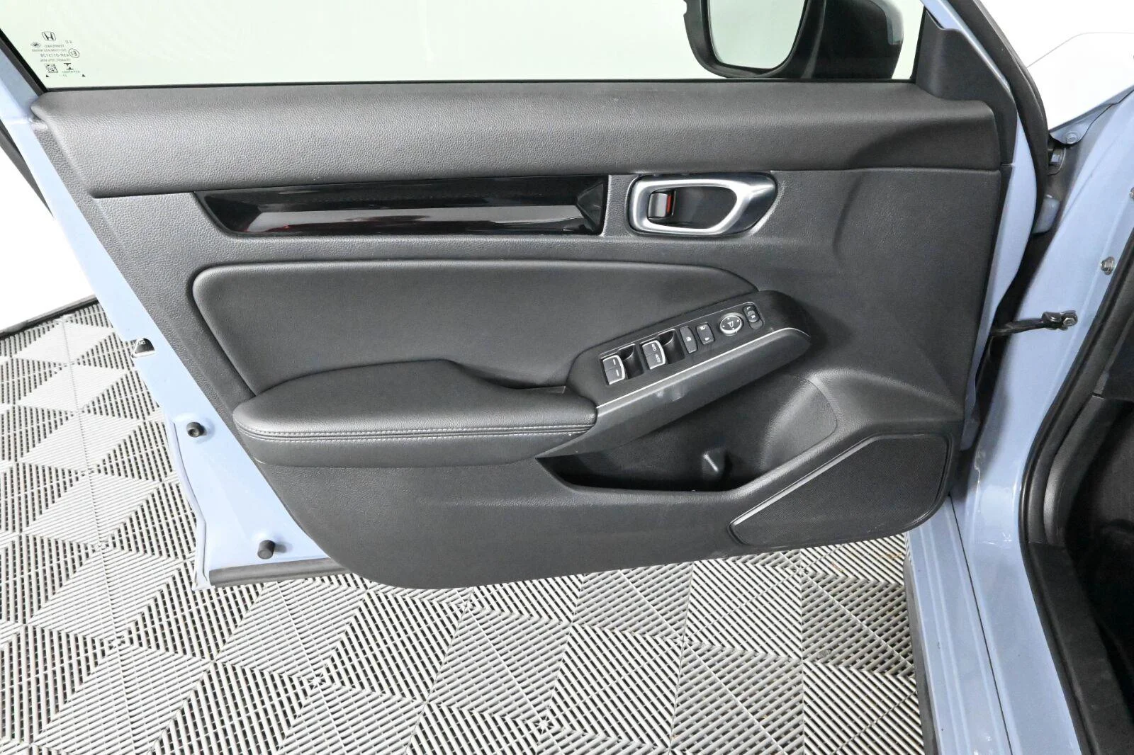 Used 2022 Sonic Gray Pearl Honda Sport Touring image 17