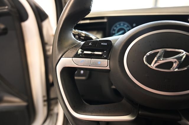 Used 2023 White Hyundai SEL image 24
