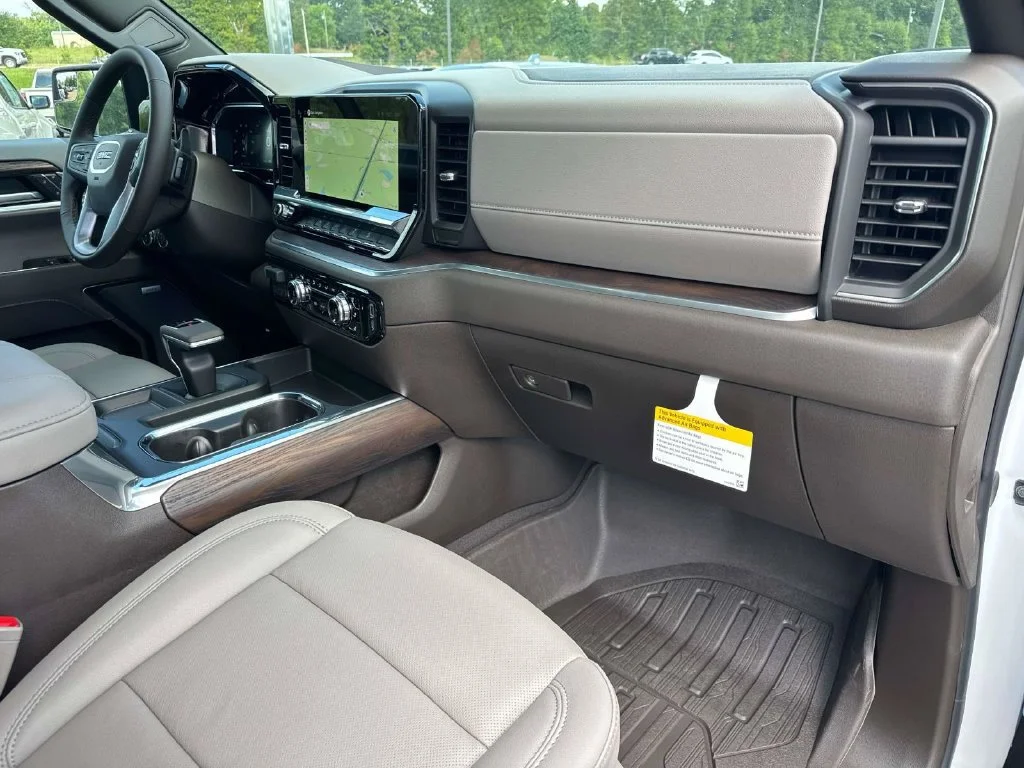 2026 GMC Sierra 1500 SLT - Photo 24
