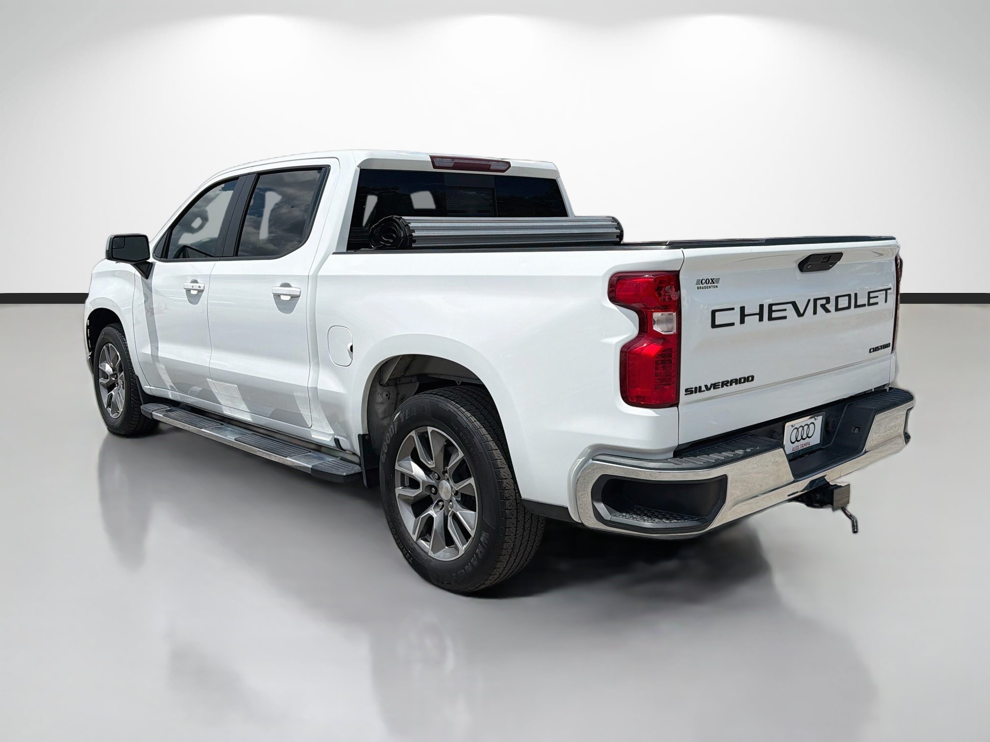 Used 2020 Summit White Chevrolet LT image 5