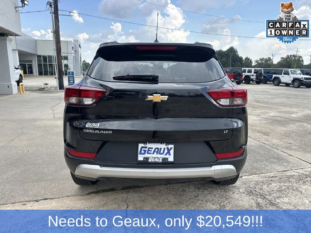 Used 2025 Black Chevrolet LT image 12