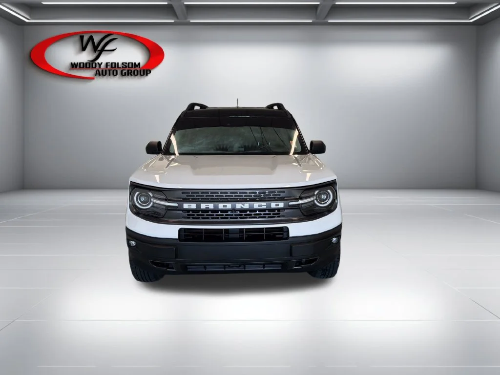 Used 2022 White Ford Badlands image 2
