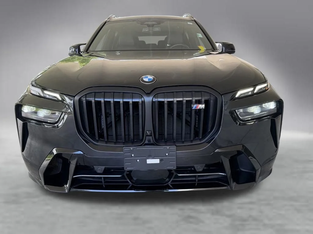 Used 2026 Black BMW M60i image 15
