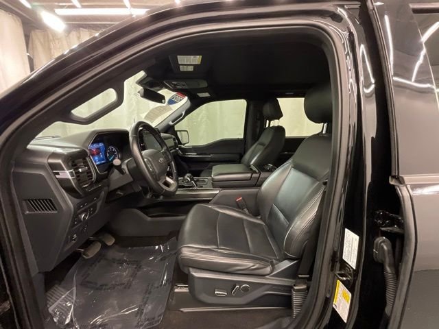 Used 2021 Black Ford XLT image 10
