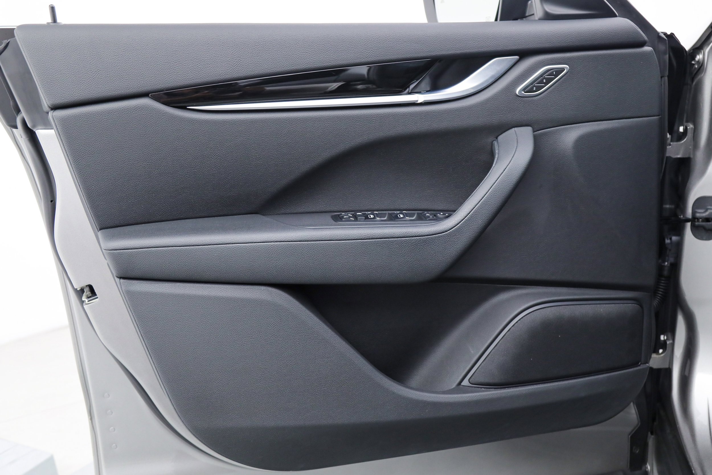 Used 2022 Gray Maserati GT image 16