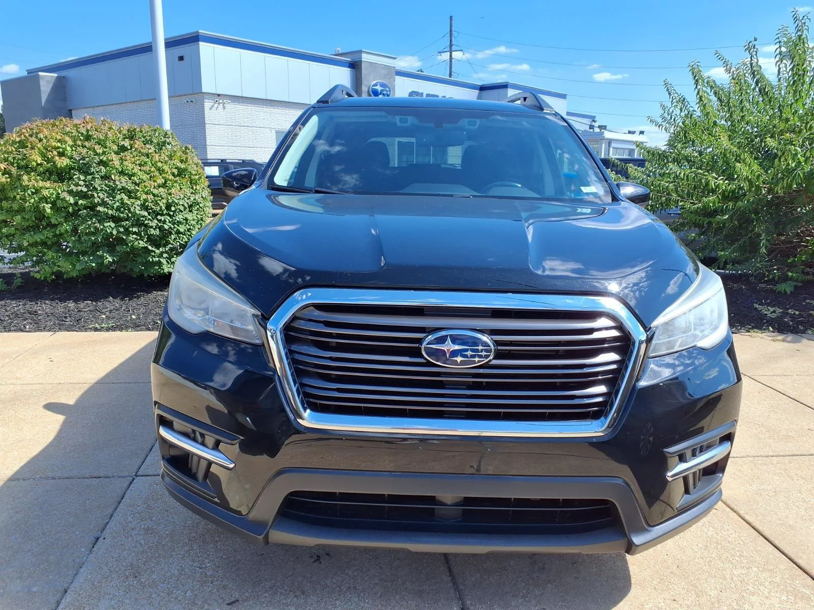 Used 2020 Crystal Black Silica Subaru Premium image 24