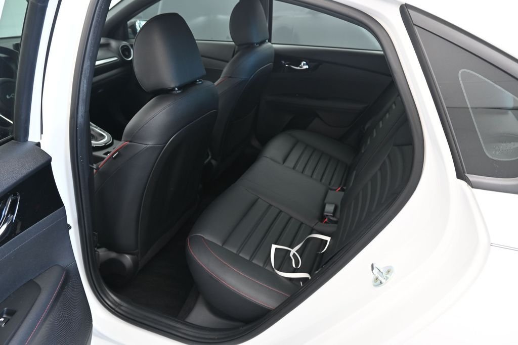Used 2023 Snow White Pearl Kia GT image 17