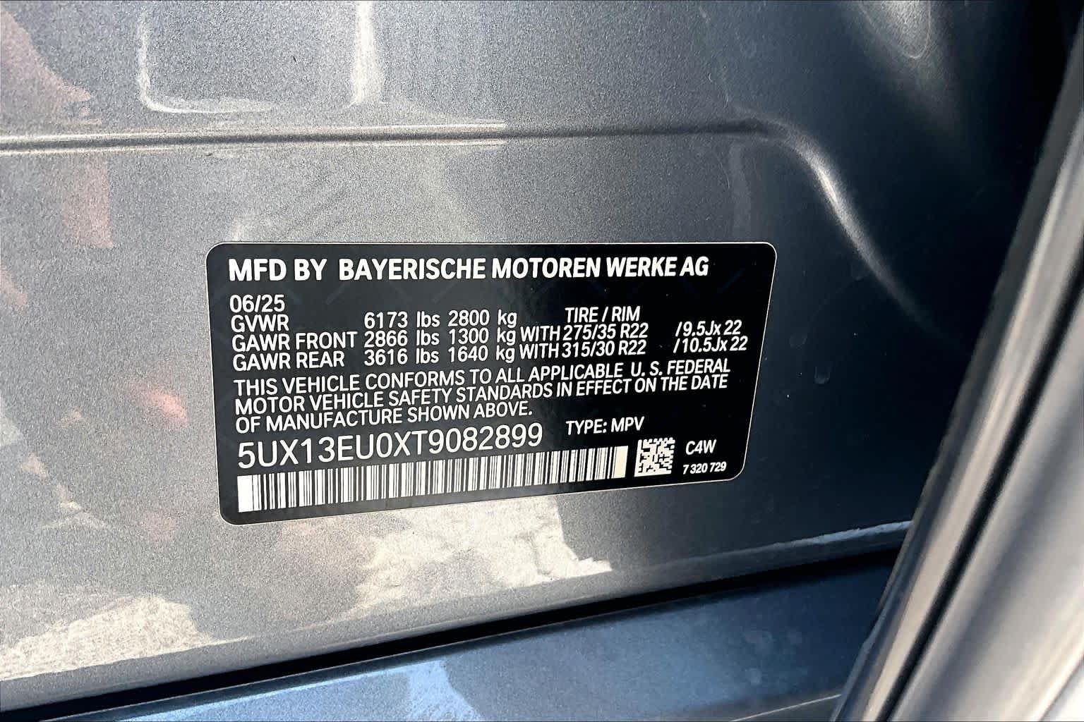 Used 2026 Skyscraper Grey Metallic BMW sDrive40i image 37