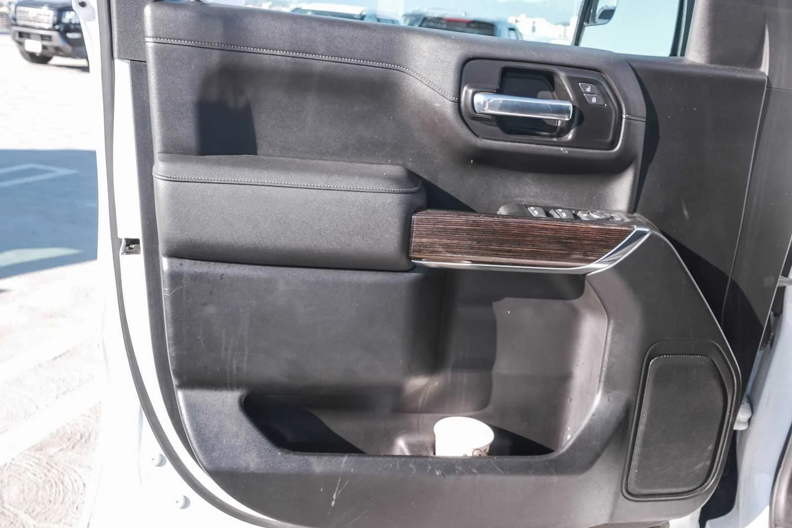 Used 2022 Summit White GMC SLE image 22