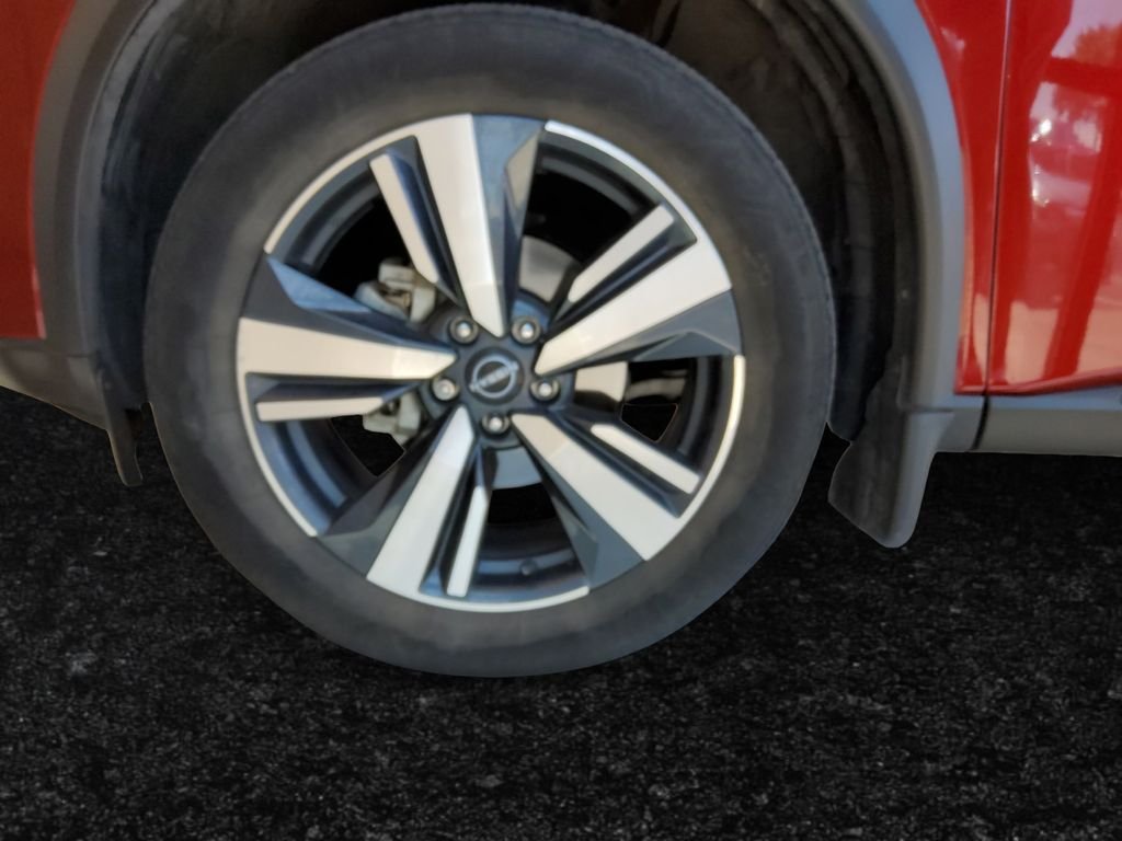 Used 2023 Red Nissan SL image 27