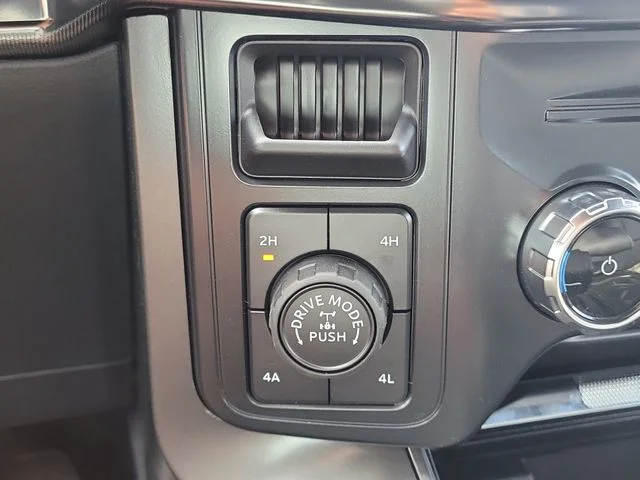 New 2026 Gray Metallic Ford Lariat image 29