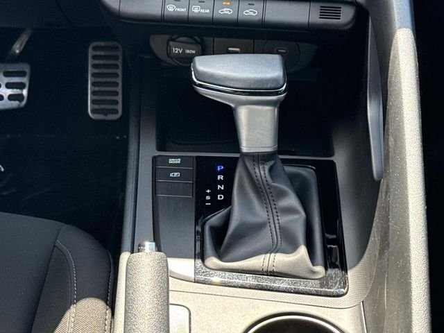 Used 2025  Hyundai SEL Sport image 20