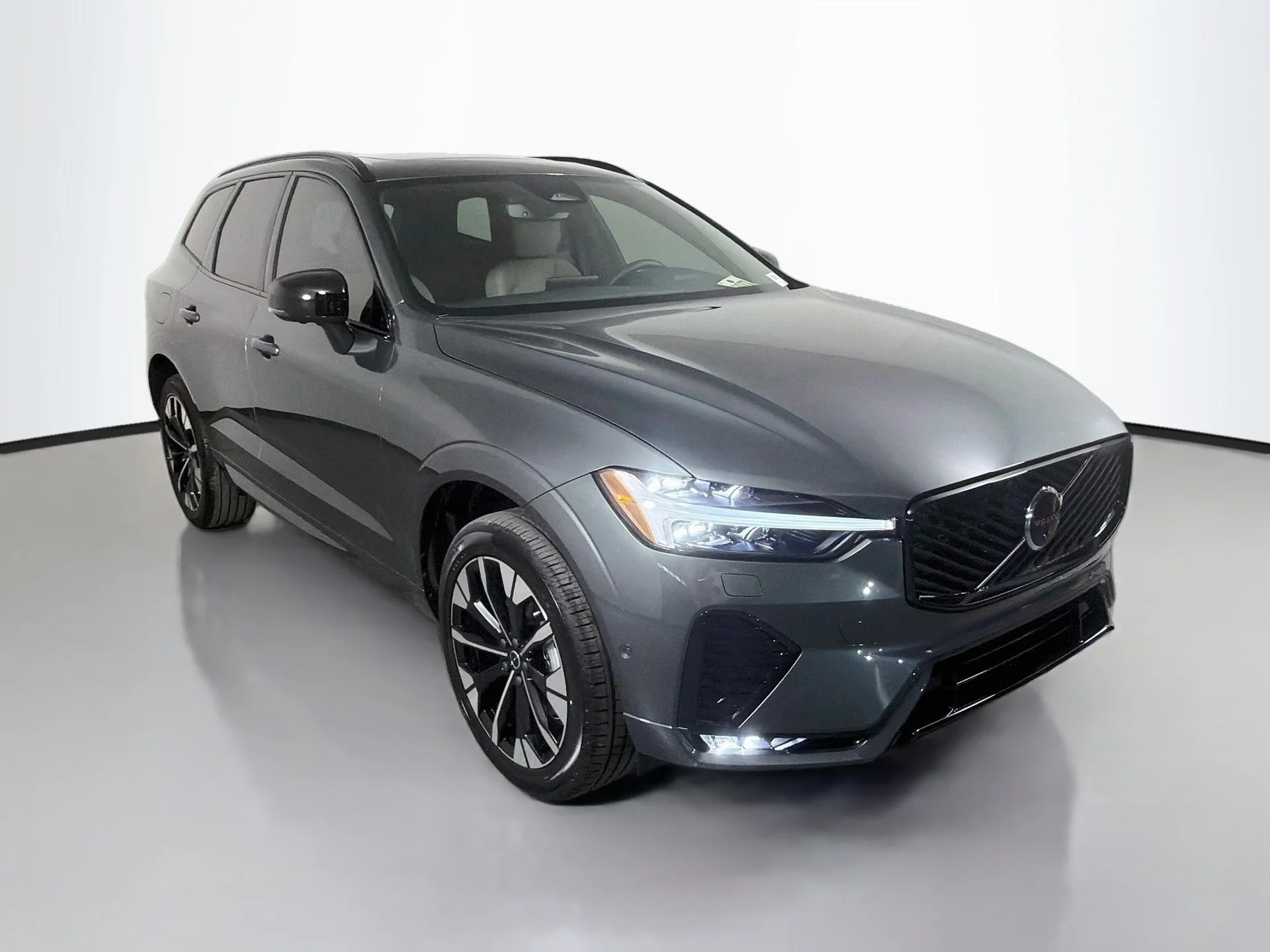 New 2027 Forest Lake Volvo Plus image 3