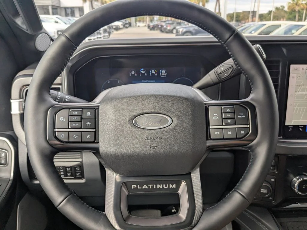 2026 Ford F-250 Super Duty Platinum - Photo 30