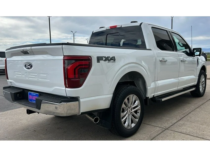 Certified Used 2024 Oxford White Ford LARIAT image 29