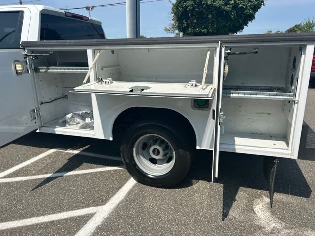 Used 2023 Summit White GMC Pro image 15