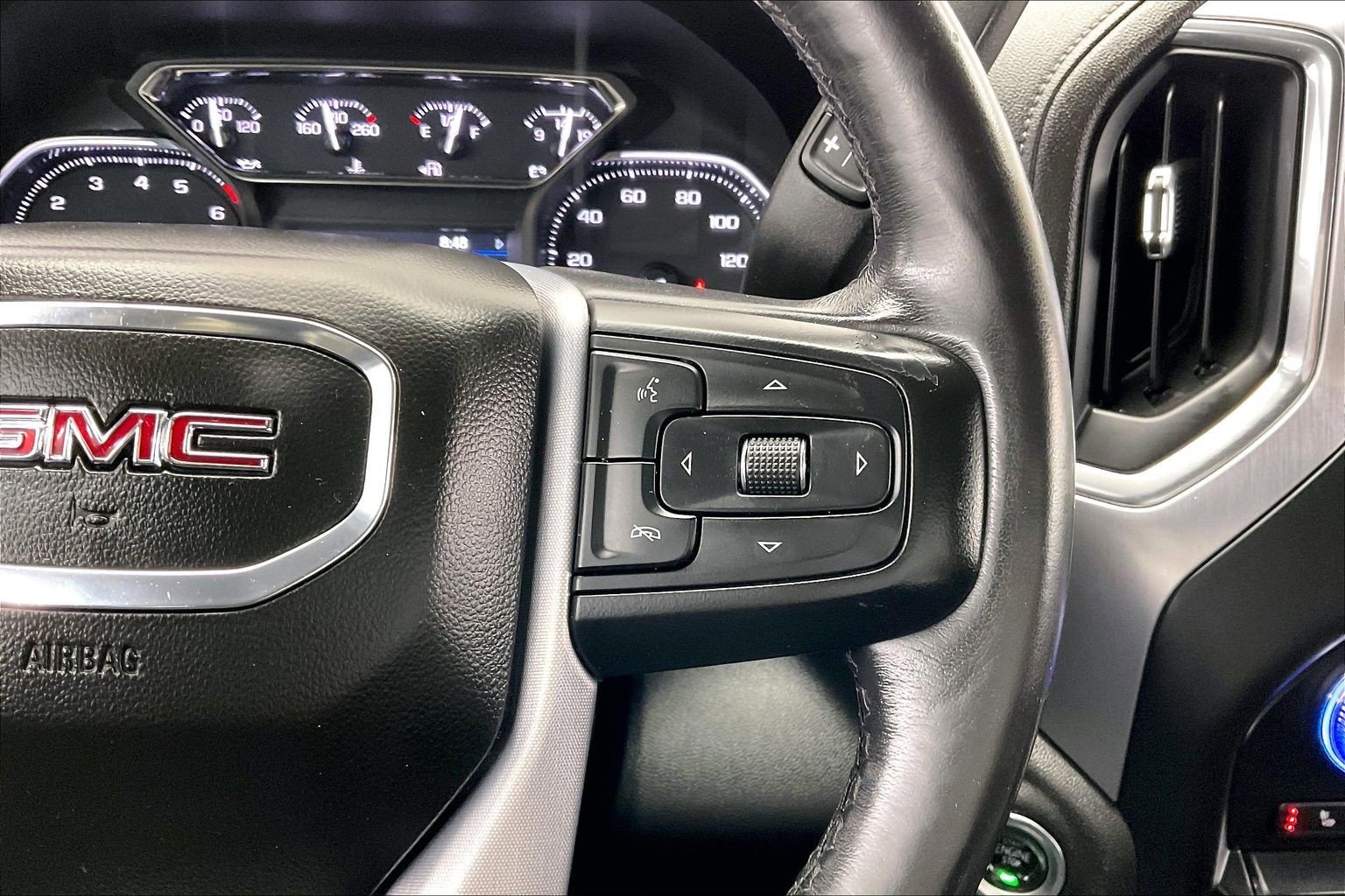 Used 2021 Summit White GMC Elevation image 21