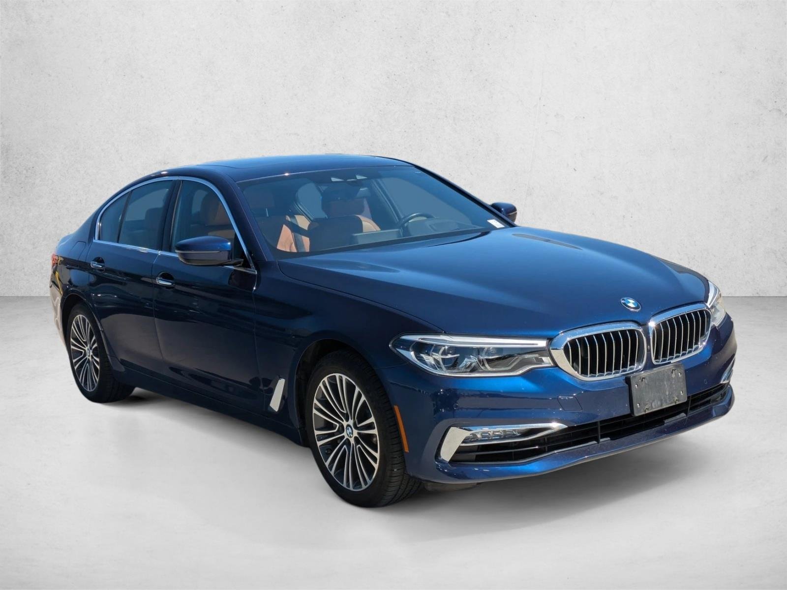 Used 2017 Mediterranean Blue Metallic BMW 540i xDrive image 3
