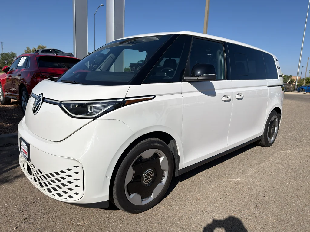 2025 Volkswagen ID. Buzz Pro S's photo
