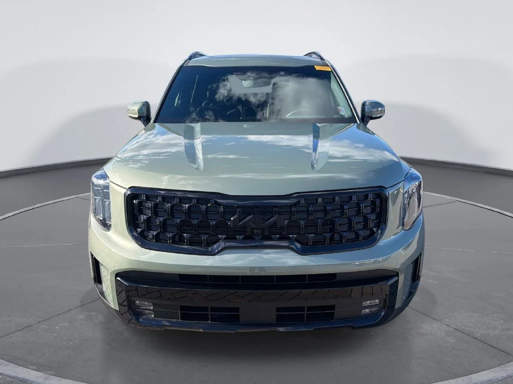 Used 2025 Green Kia SX X-Line image 2