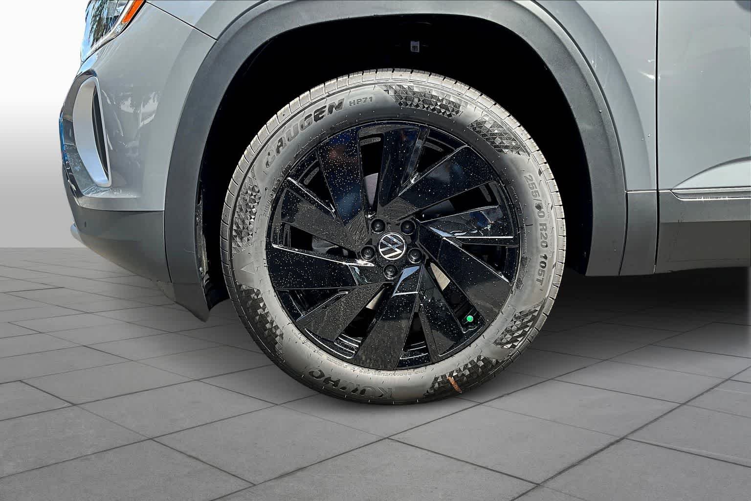 New 2026 Pure Gray Volkswagen 2.0T SE W/TECHNOLOGY image 11