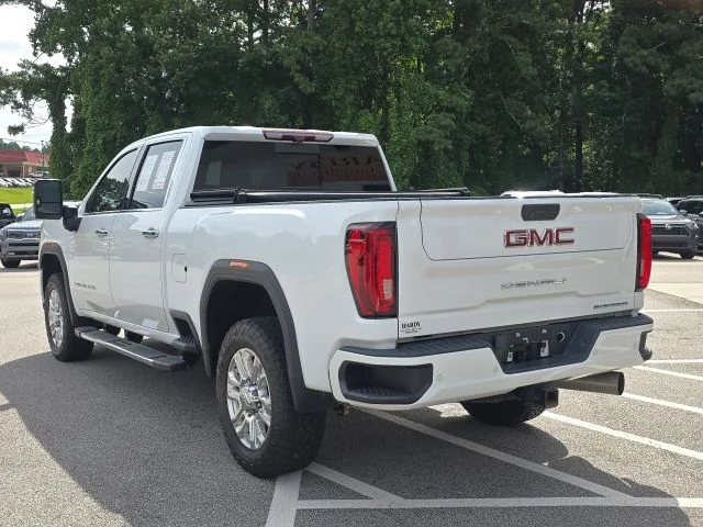 Used 2020 White GMC Denali image 3