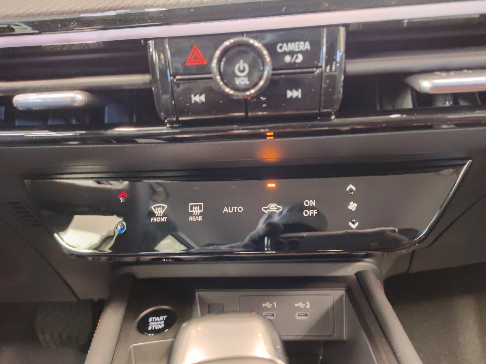 2026 Nissan KICKS SR - Photo 18