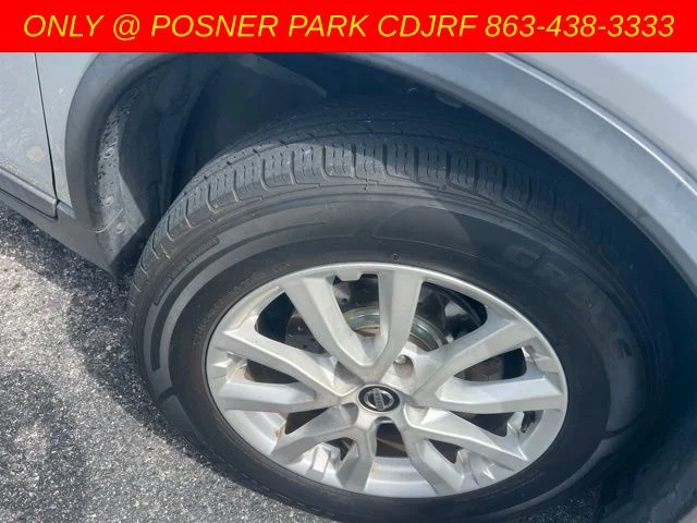 Used 2018 Silver Nissan SV image 13