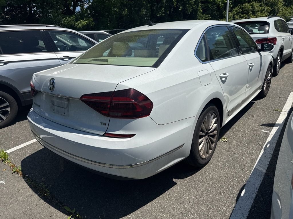 Used 2017 White Volkswagen 1.8T SE image 4