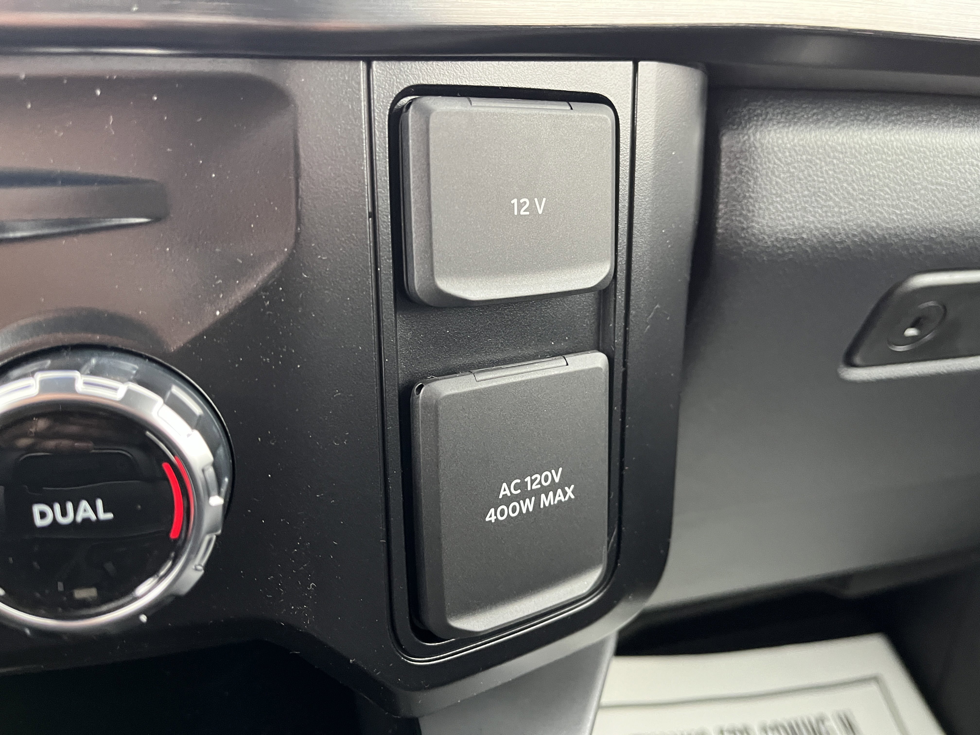 New 2026 Glacier Gray Metallic Tri-Coat Ford F-250® Lariat® image 27